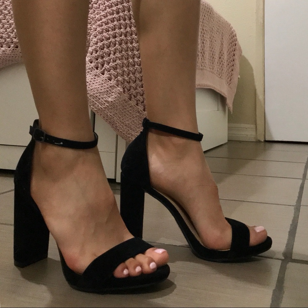 Chunky Black Heels *sold on Ⓜ️*
